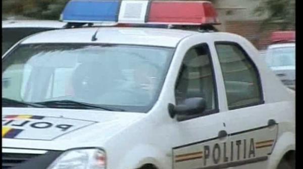 urmarire ca n filme pe calea vacaresti doi hoti prinsi de politie dupa ce au intrat cu masina intr un parapet