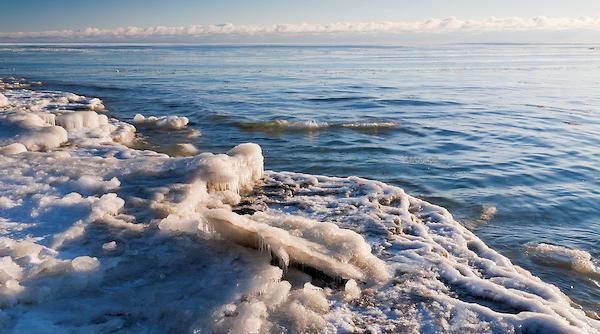 fenomen uluitor pe lacul michigan localnicii au incremenit cand au vazut asta video
