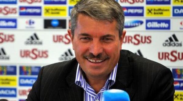 vasile avram si a lansat candidatura oficiala la presedintia frf ce slogan are fostul arbitru