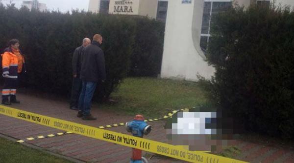 un diplomat britanic s a aruncat de la etajul 7 al unui hotel din baia mare barbatul a murit pe loc