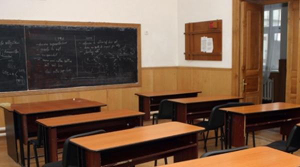 ismb a prezentat rezultatele anchetelor din scoli doi directori au fost demisi iar la doua licee s au dat avertismente