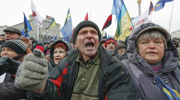 100 000 de ucrainieni adunati la kiev impotriva legilor care limiteaza manifestatiile publice