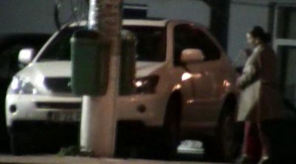 sotia procurorului doru tulus suprinsa folosind un lexus de 80 000 de euro care nu apare in declaratiile lor de avere