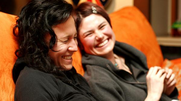 viral a vrut sa faca pe interesantul in fata doamnelor video