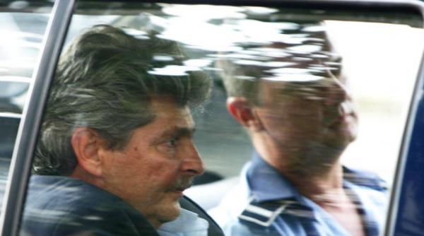 sorin ovidiu vintu saltat de mascati dupa ce ar fi incercat sa falsifice documente de identitate