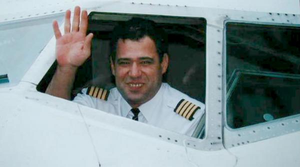 adrian iovan condus pe ultimul drum pilotul va fi inmormantat cu onoruri militare