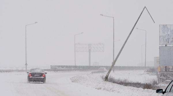autostrada bucure ti pite ti dn 22 i dn 67c inchise din cauza zapezii i a viscolului vezi situa ia actualizata a drumurilor din romania