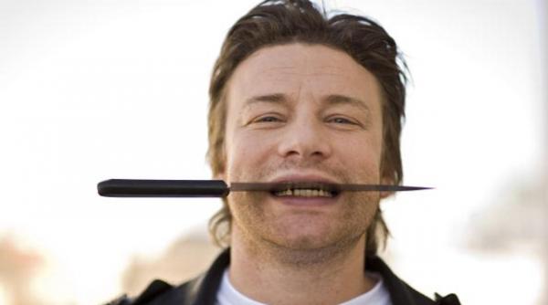 jamie oliver pagubit i au furat polonice cu ite i linguri de 100 000 de lire sterline