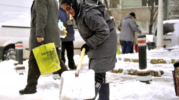 amenzi zapada trotuar bucuresti