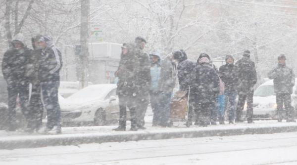 sorin oprescu ii linisteste pe bucuresteni orasul e viu traieste avem apa calda si caldura