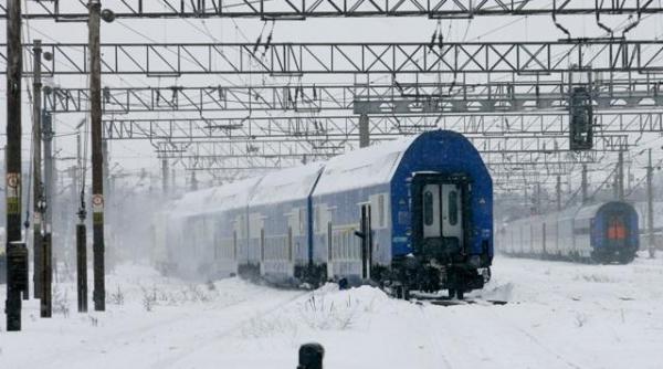 tren cu 30 de pasageri care circula pe ruta bucuresti oltenita ramas blocat in calarasi