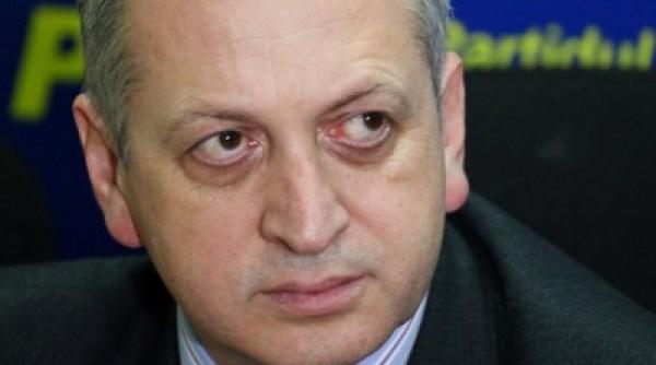 fenechiu si ar putea petrece noaptea in arest preventiv