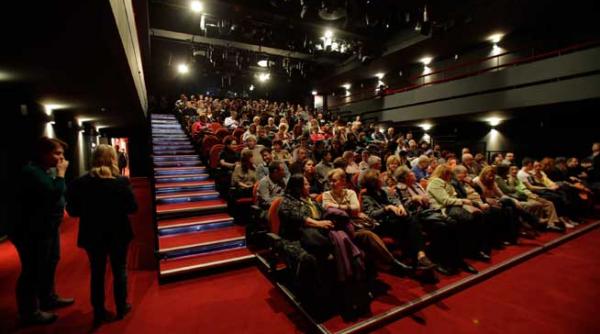 la teatru s a mers si pe vifor