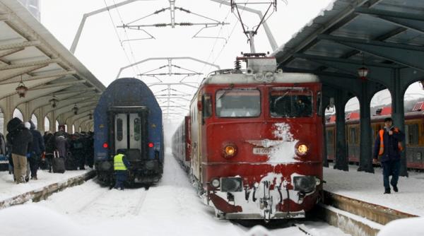 cfr calatori zeci de trenuri de calatori sunt anulate traficul restrictionat pe opt linii de cale ferata