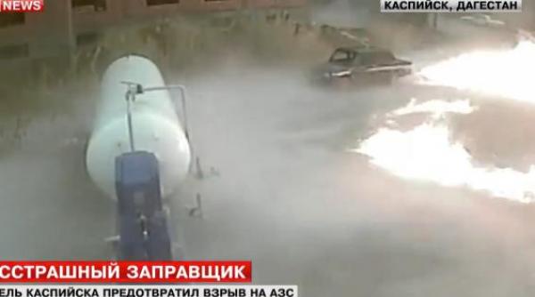 curajul nebun al unui angajat la o benzinarie urlam ingrozita sa nu se duca ne am dat toti seama ca traim ultimele clipe video