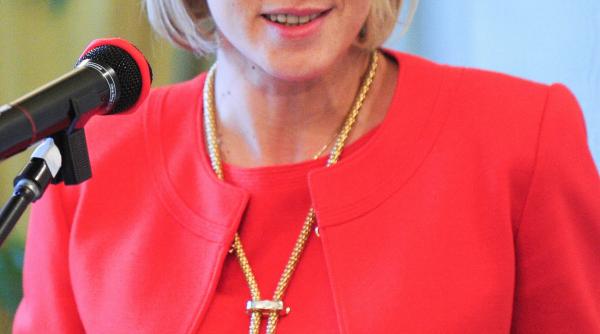 traian basescu berlin invitat nepoftit corina cretu