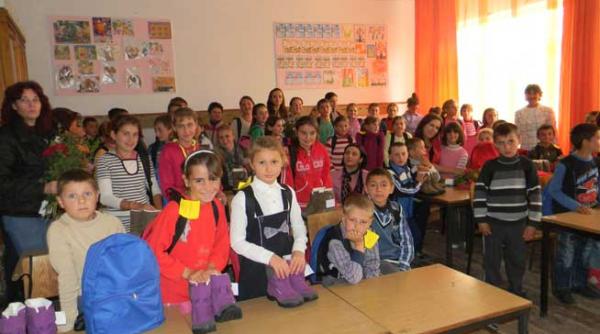 burse pentru scolarii saraci dar inteligenti de la sate