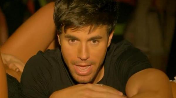 mii de like uri share uri si comentarii in cateva ore ce intrebare le a adresat enrique iglesias romanilor pe facebook
