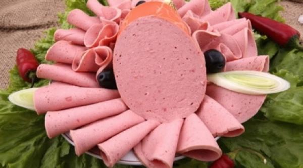 cat de periculos pentru sanatate este parizerul ce contine si cum se fabrica