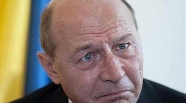 basescu romani turcia poze ajutor