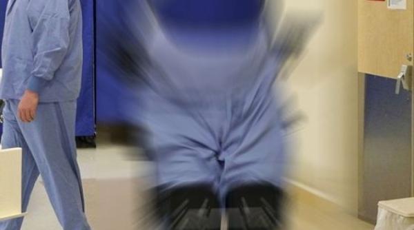 emotionant modul incredibil prin care un chirurg paralizat isi opereaza pacientii