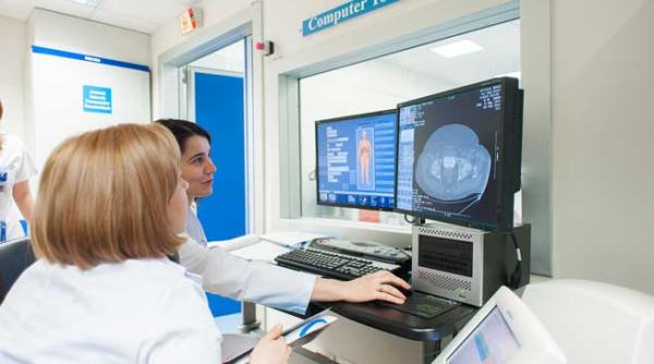 creierul nu trebuie sa stie ca a fost operat medici romani intorsi acasa fac neurochirurgie de nivel mondial