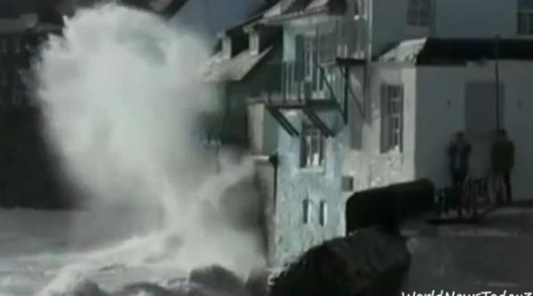 vestul europei lovit de inundatii furtunile si ploile fac ravagii mai ales in marea britanie si franta