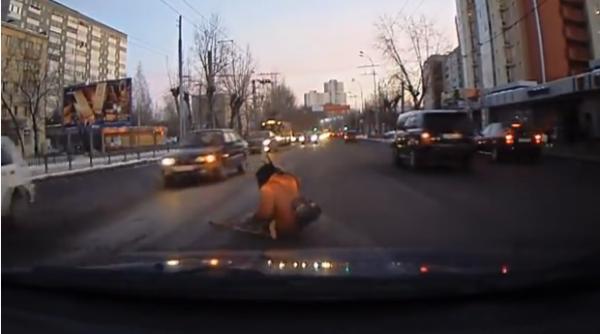 cum se ajuta rusii intre ei video emotionant