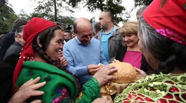 derapajele rasiste ale lui basescu cncd l a sanctionat cu amenda pe presedinte pentru declaratii datand din 2010