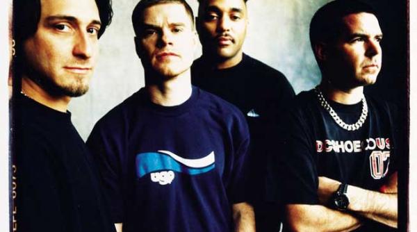 dog eat dog in colectiv cu niste baieti si coma