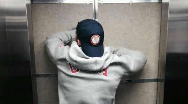 probleme soci ascensor baie