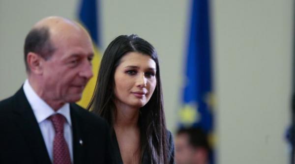 basescu despre o noua candidatura a fiicei sale elena la europarlamentare nu i treaba mea este majora este mama