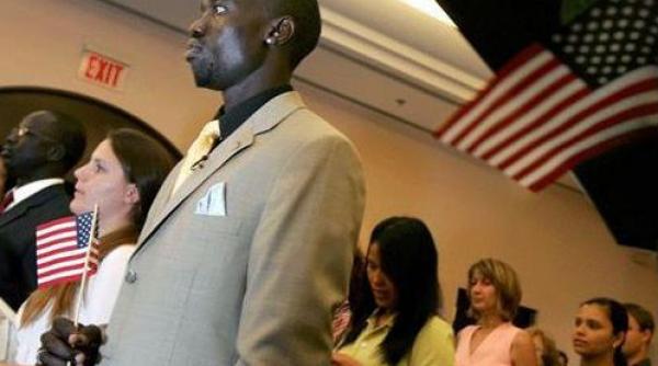 obama a marit salariul minim al bugetarilor americani