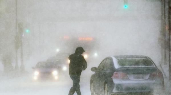 stare de urgenta in sua sapte state americane paralizate de furtuni puternice ninsori si ploi inghetate video