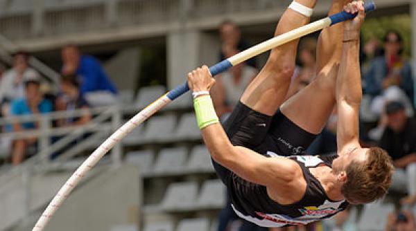 a fost doborat recordul mondial stabilit de un urias al atletismului acum 21 de ani