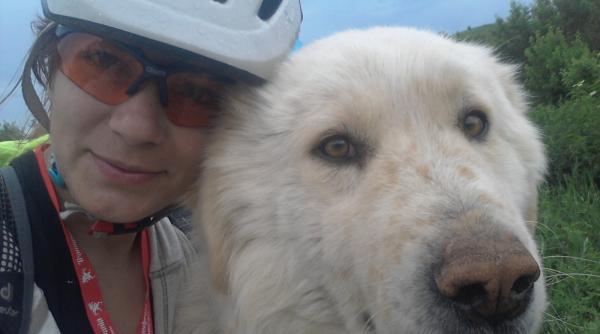 exclusiv 14 000 de kilometri de acasa pana la scoala