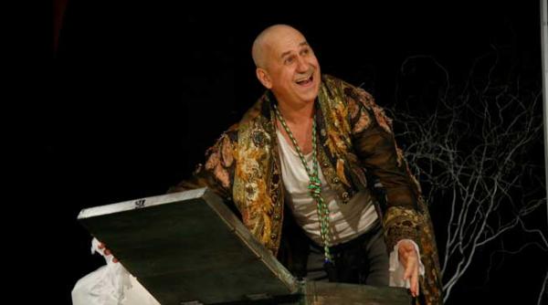 doua teatre fac schimb de spectacole