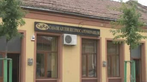 popriri pe pensiile a peste 100 de pensionari care nu au achitat imprumuturile la casa de ajutor reciproc