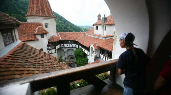 vlad tepes promoveaza romania mai bine decat frunza