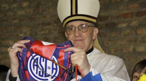 papa francisc va fi invitat oficial la mondialul brazilian