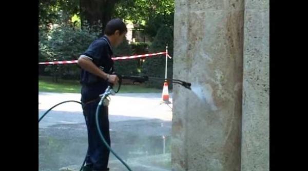 dosar penal pentru interventiile distructive asupra portii sarutului