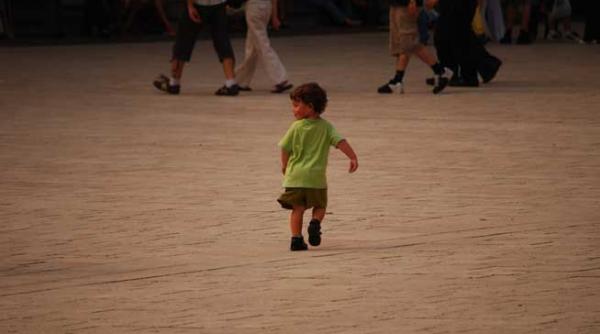 ce fac parlamentarii cu copiii disparuti