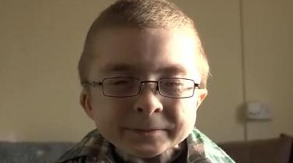 copil caine clip emotie