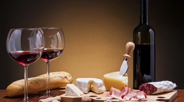 mancarea i vinul o intalnire deloc intamplatoare