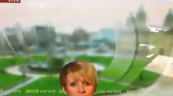 video moment umoristic pe bbc o prezentatoare se scurge de pe ecranele telespectatorilor