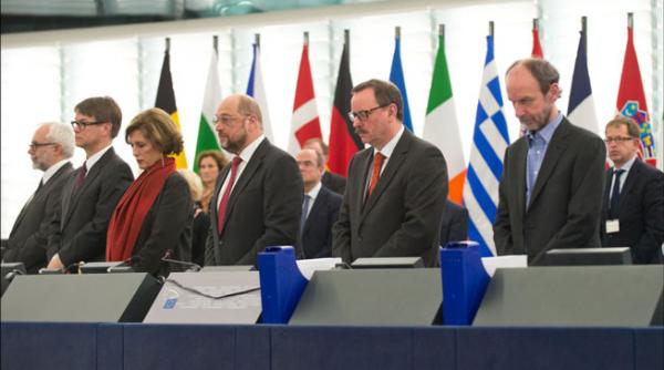 minut de reculegere pentru victimele din ucraina in parlamentul european