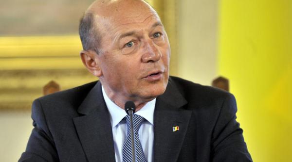 basescu face declaratii la ora 12 30