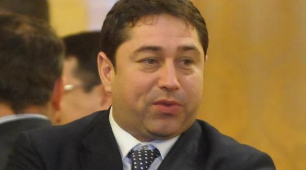 dna cere urmarirea penala a lui cristian david ministrul este acuzat de abuz in serviciu uz de fals si fals in declaratii