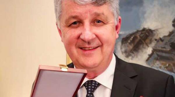 cantarea romaniei defaimarea occidentului 29 mandru batranul mester urmasul