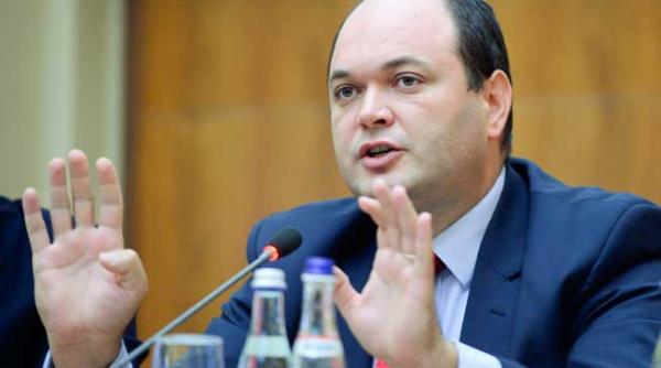 ce trebuie sa facem ca sa adoptam euro in 10 ani